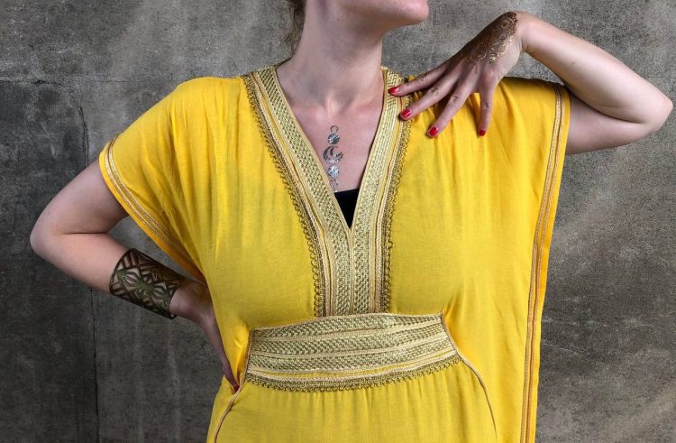 DJELLABA Gandoura Plastron Jaune or MARRAKECH – Image 3